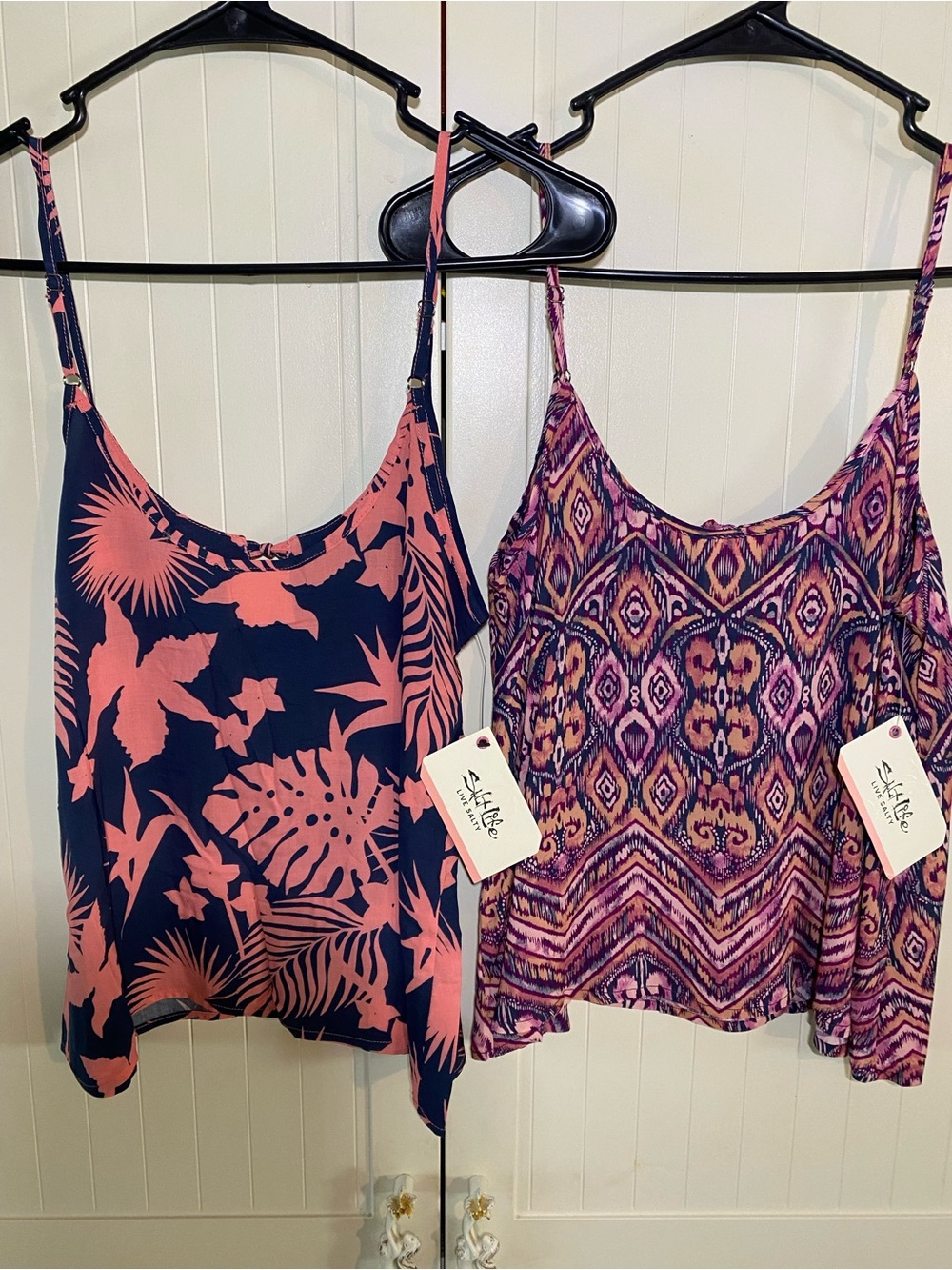 Salt Life Bundle Womenโs Cami Crop Top Set of 2 SZ:XS NWT